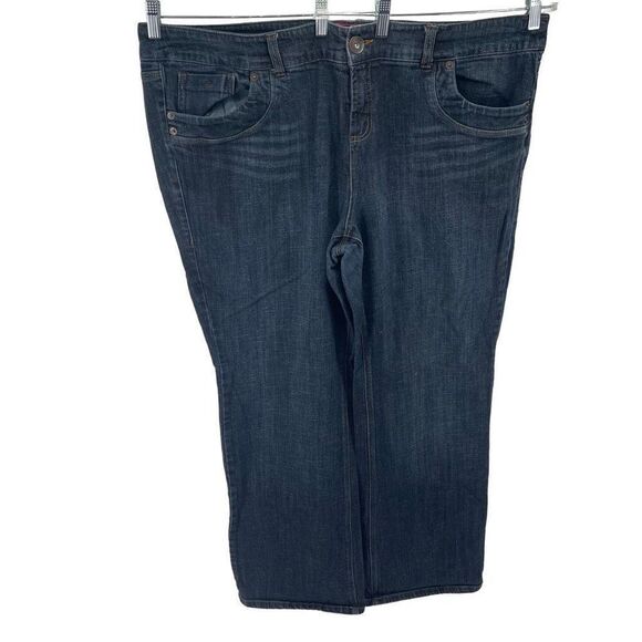 Torrid Women's Jeans Denim Pants Straight Pockets Mid Rise Blue Size 26 - Picture 1 of 12